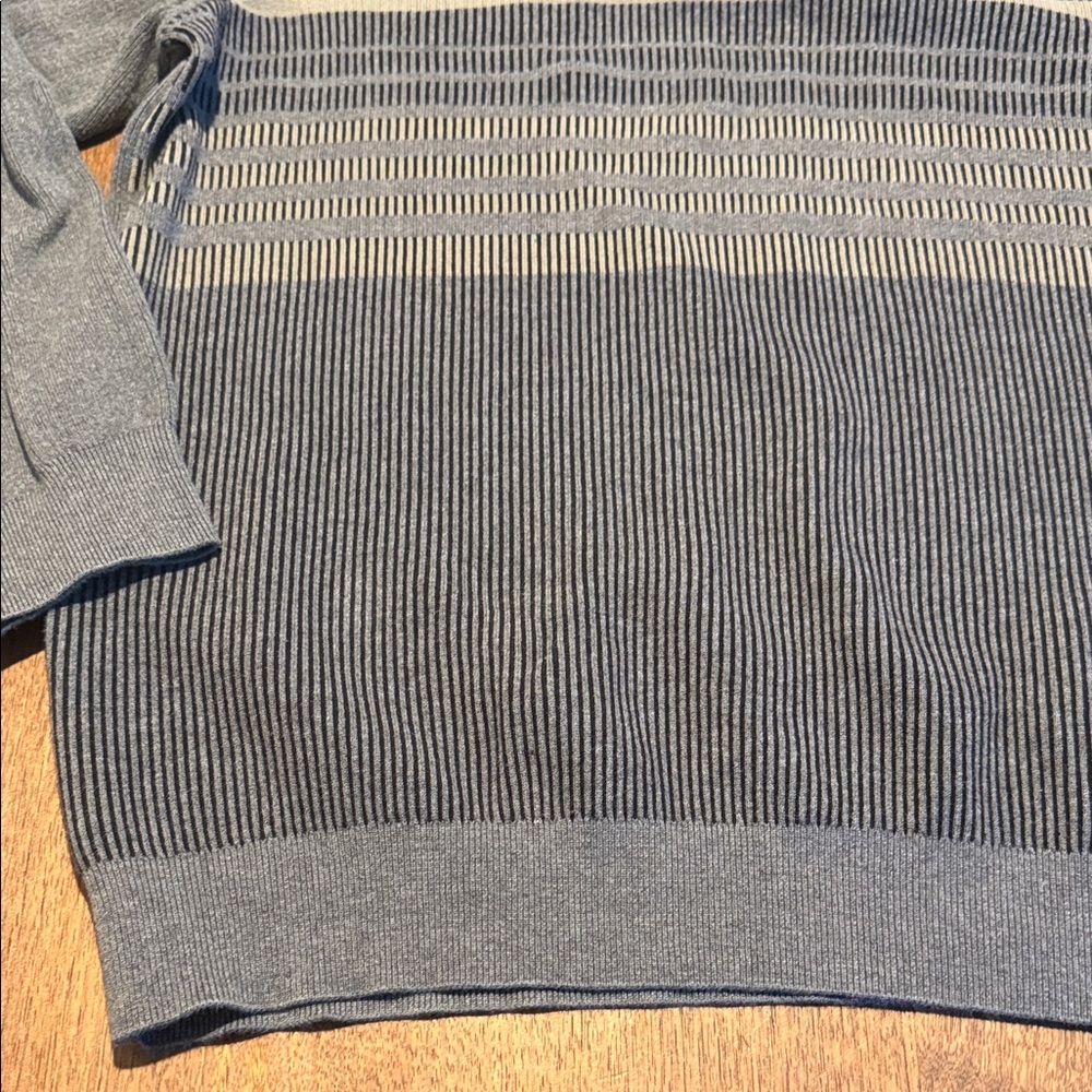 TRISTAN Crewneck Sweater - XL - Picture 6 of 10